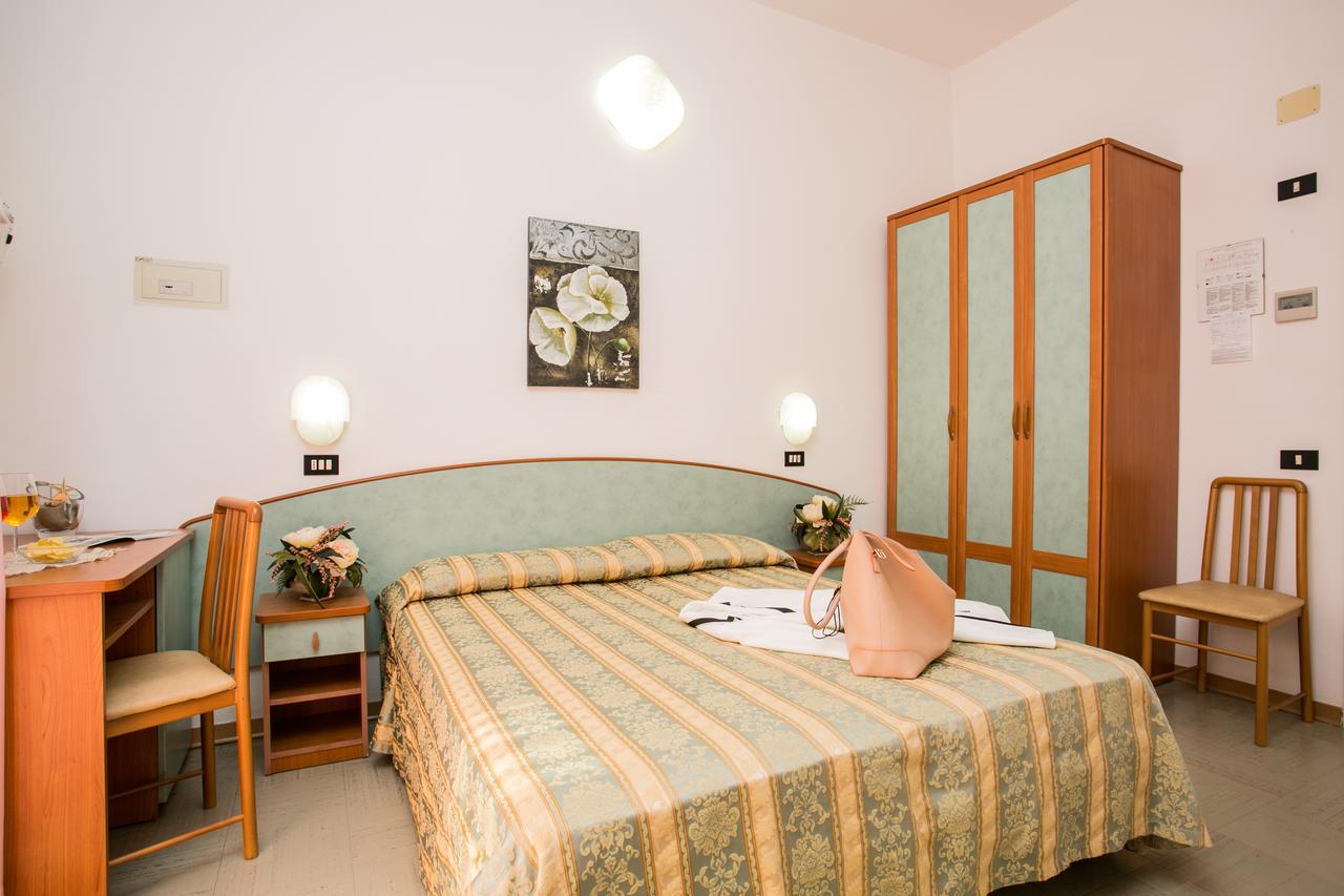 Hotel Pineta Bellaria-Igea Marina Exteriér fotografie