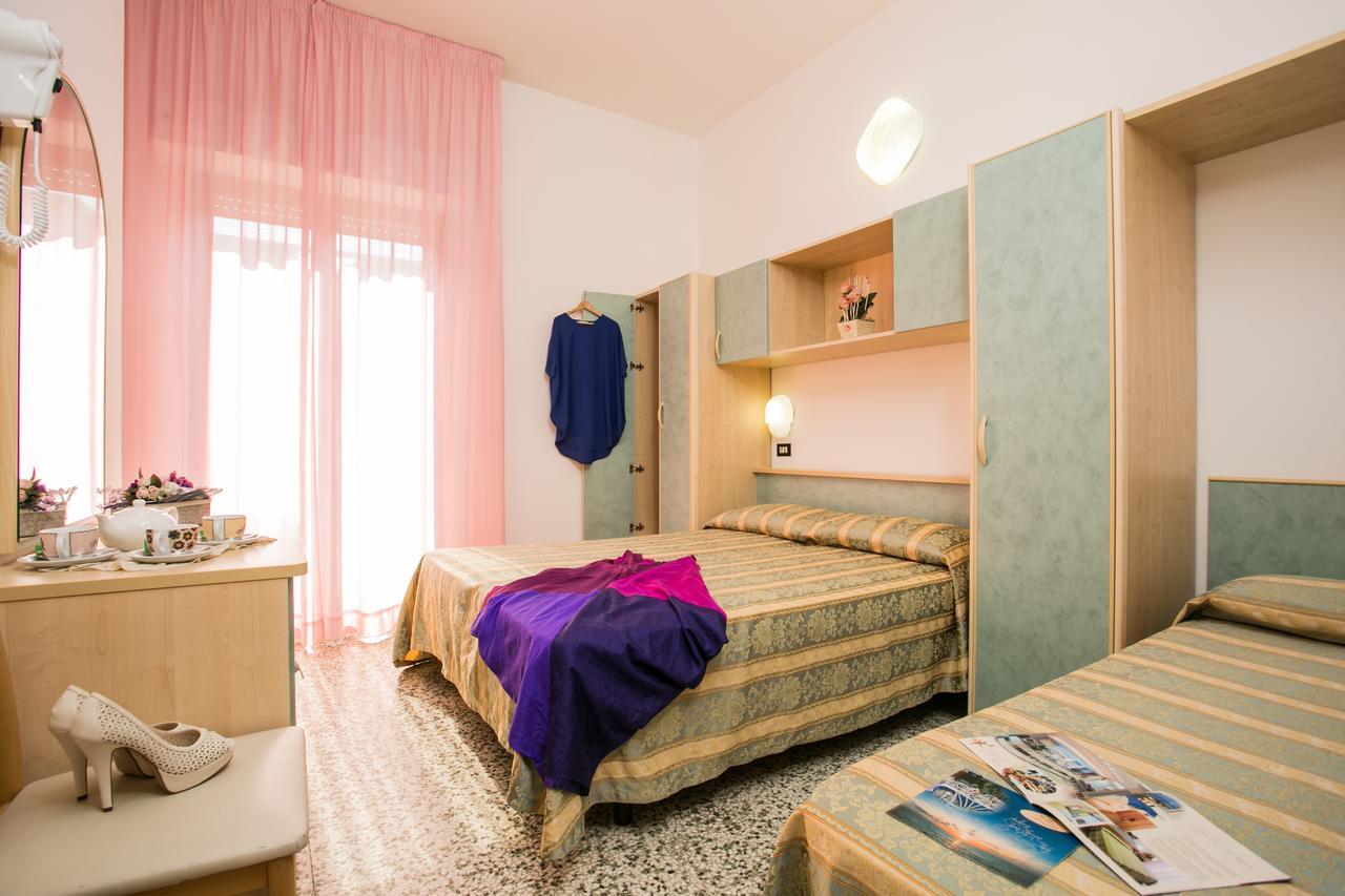 Hotel Pineta Bellaria-Igea Marina Exteriér fotografie