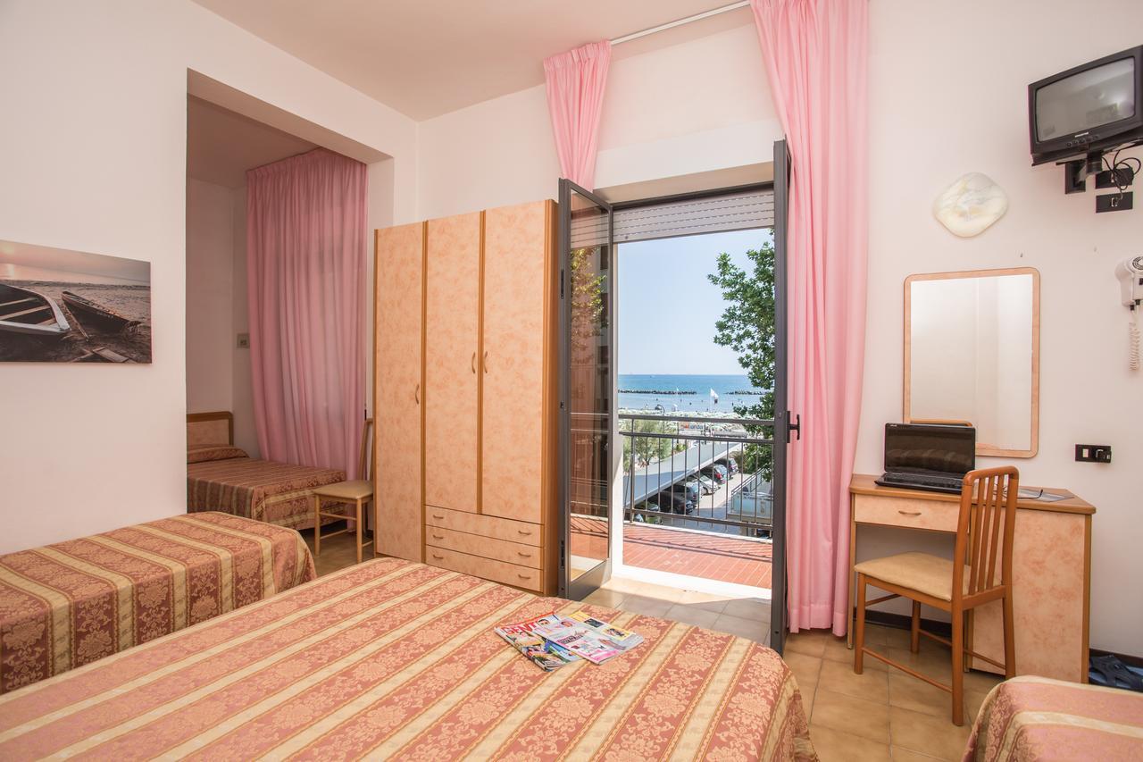 Hotel Pineta Bellaria-Igea Marina Exteriér fotografie